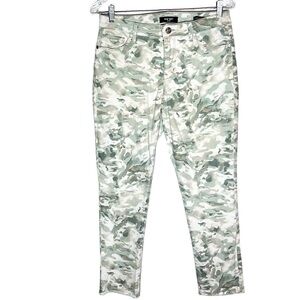 Nine West Women’s Green Camouflage Gramercy Skinny Crop Jeans Size 8